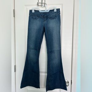 HERITAGE ‘81. Flare jeans with stretch